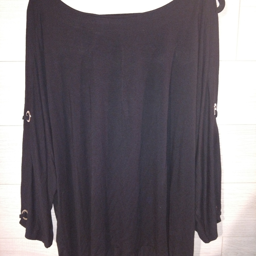 Cable and gauge sleeve detailed blouse